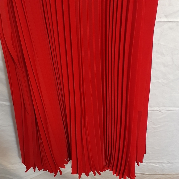 WORTH CHERRY RED PLEATED TO THE FLOOR DRESS NWT WOMEN'S SIZE 12 - Picture 9 of 14